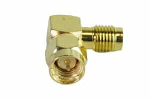 מעביר משקע SMA לתקע SMA זווית