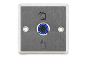 לחצן יציאה מרובע מואר, דגם 12832: טבעת LED כחולה דולקת סביב לחצן כהה על לוח מתכת מוברשת